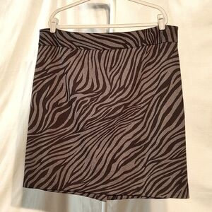 Women's black & grey zebra print skirt by Studio Works. Size 16W